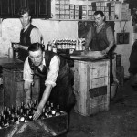 Joiner St Cellars 1950, capsulling, labelling and wrapping